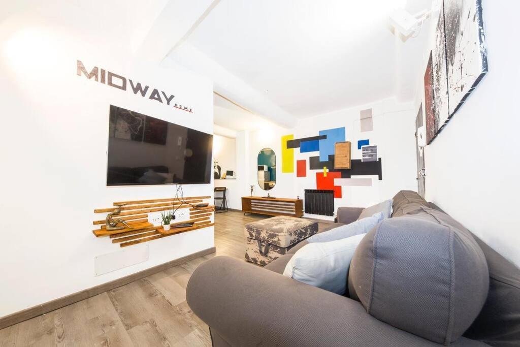 Midway Home, Nel Centro Storico Di Genova エクステリア 写真